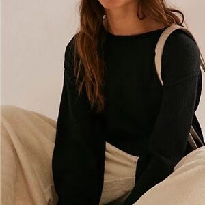 Free People Melanie Black Crew Neck Sweater with Fine Knit
Tunic/dress length